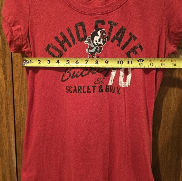 OhioStateBuckeyes-Women's Medium, Red fitted short sleeve tee w/OSU mascot,etc. - Picture 8 of 10